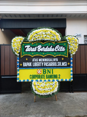 Papan Bunga Duka di Rantau Pulung