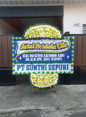 Papan Bunga Duka di Rantau Pulung